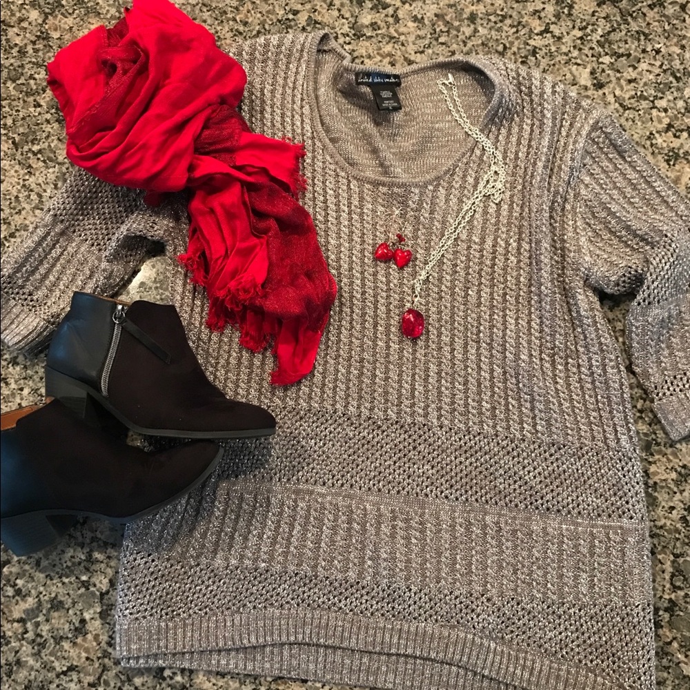 Gorgeous Metallic silver sweater. Women’s XL